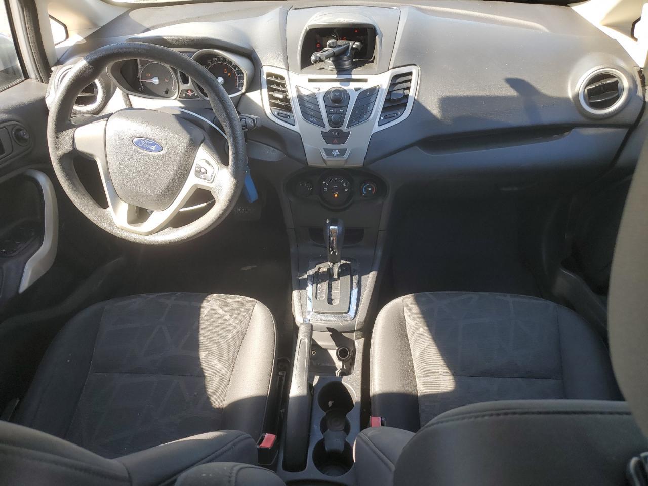 2012 FORD Fiesta