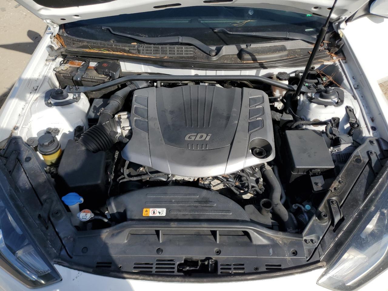 2016 HYUNDAI GENESIS