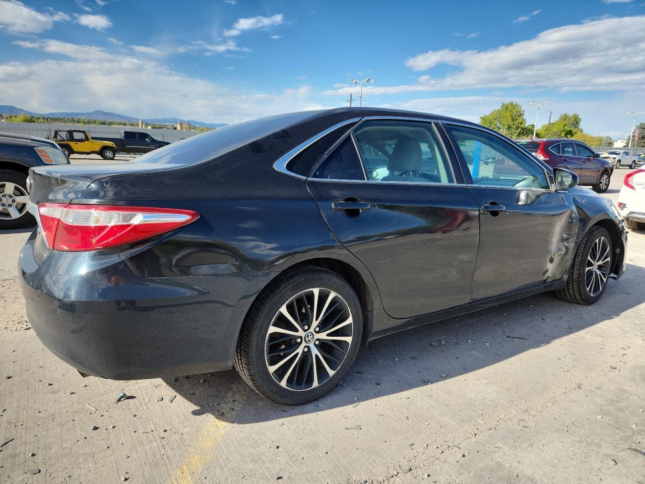 2017 TOYOTA CAMRY