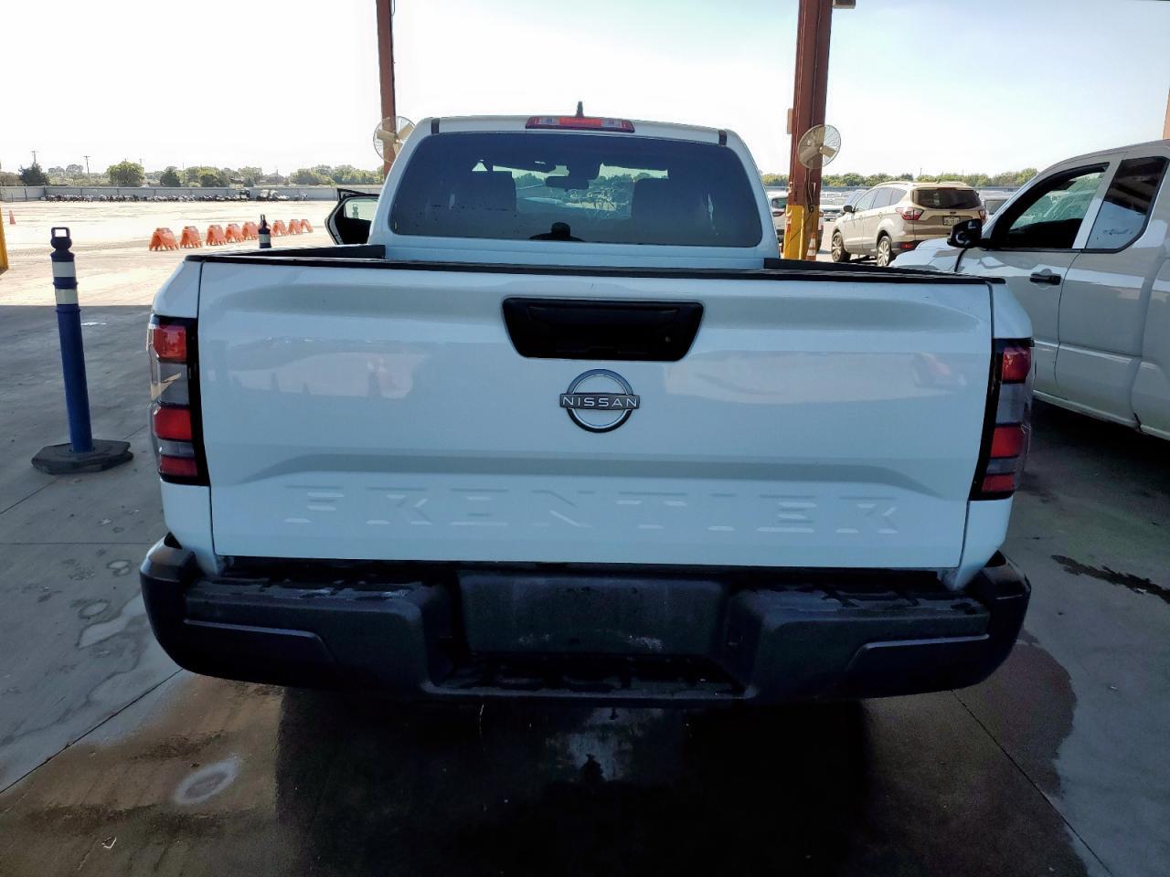 2024 NISSAN Frontier