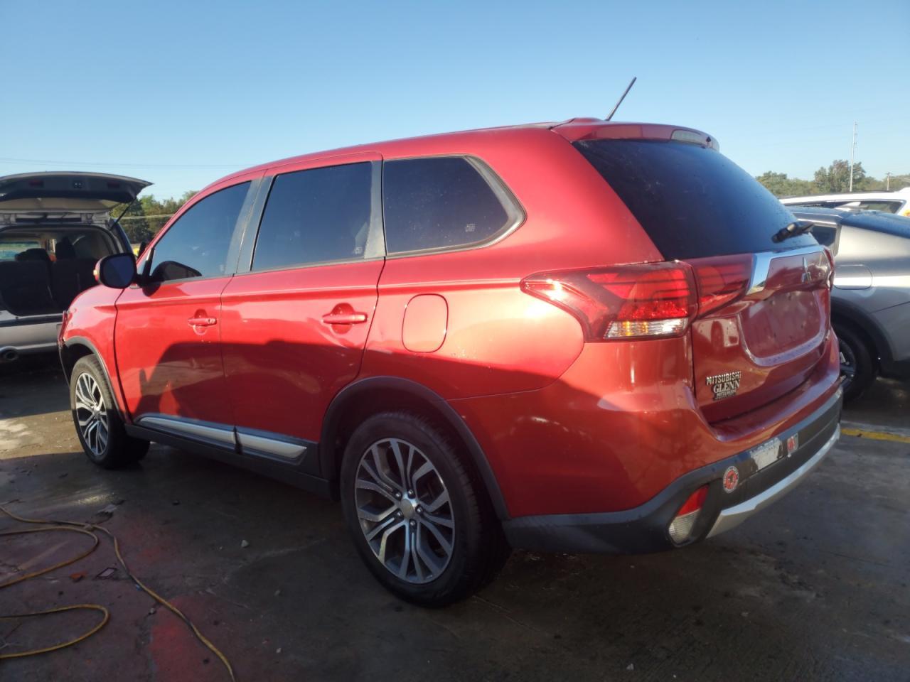 2016 MITSUBISHI outlander