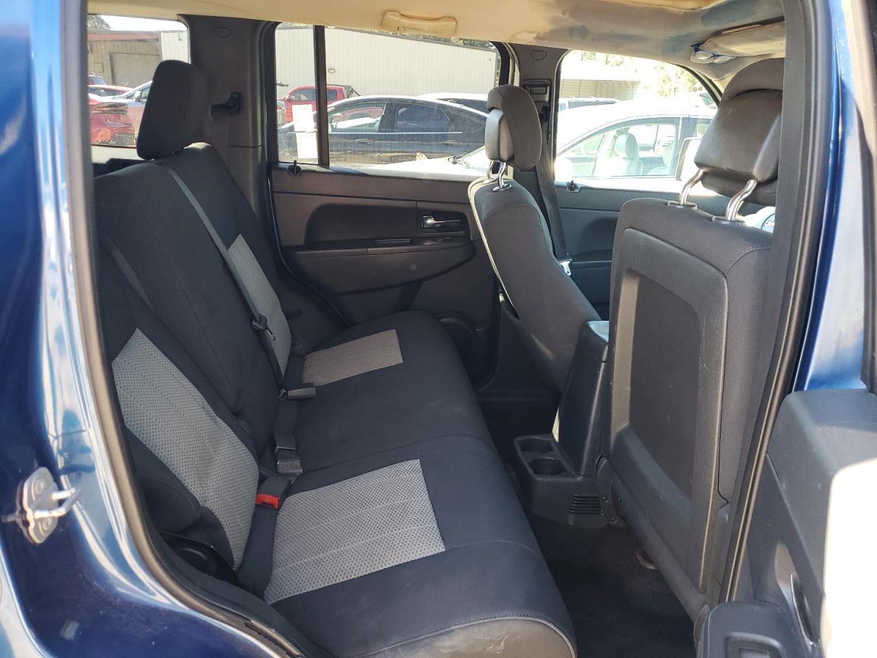 2010 JEEP Liberty