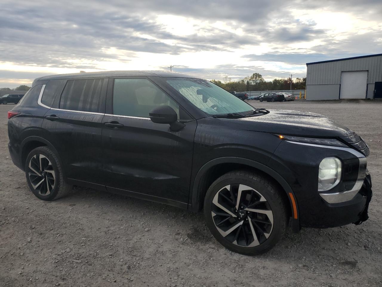 2022 MITSUBISHI outlander