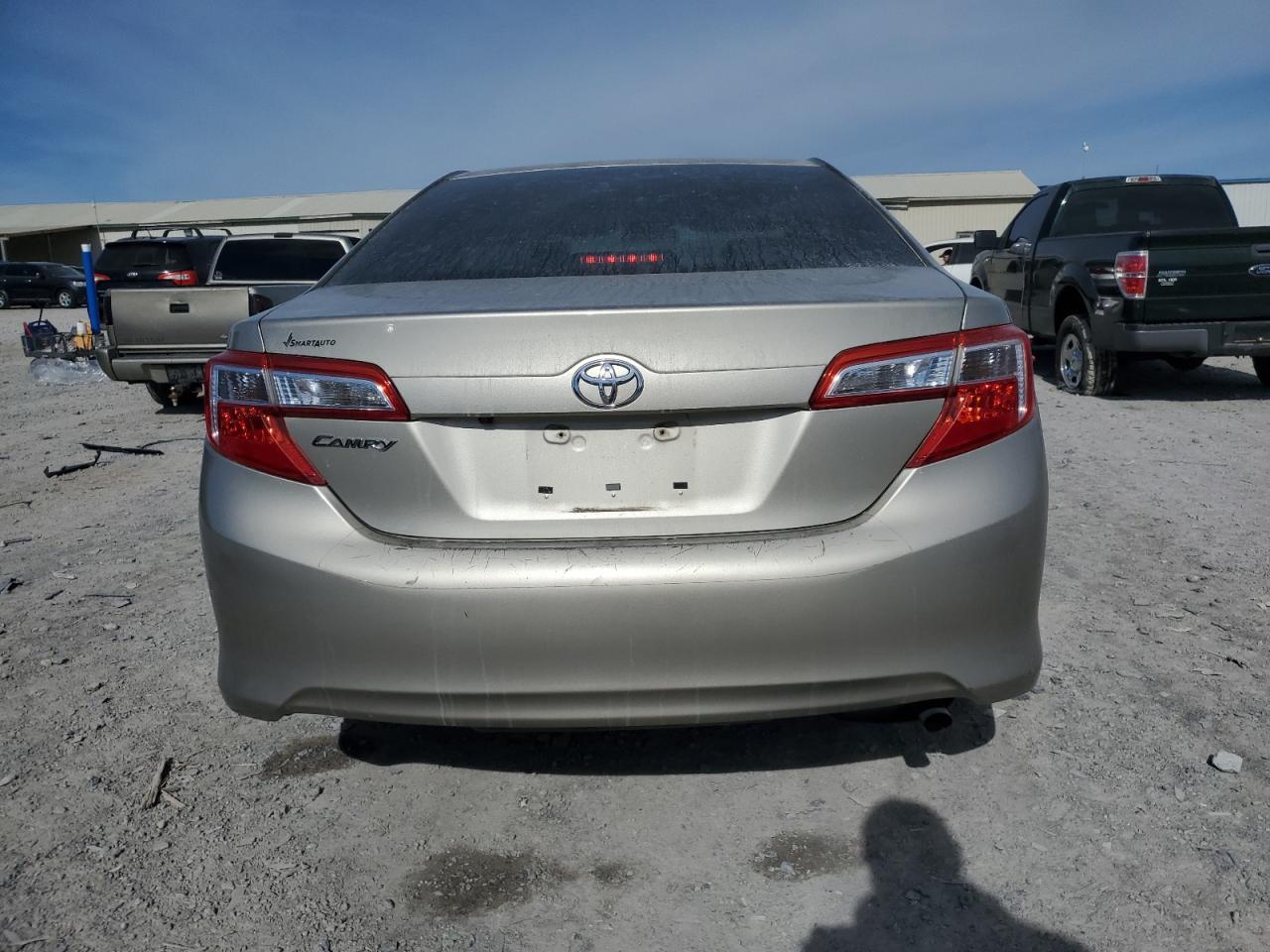 2014 TOYOTA CAMRY