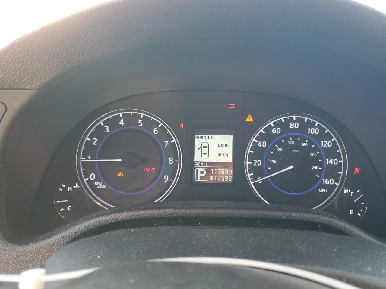 2011 INFINITI G25