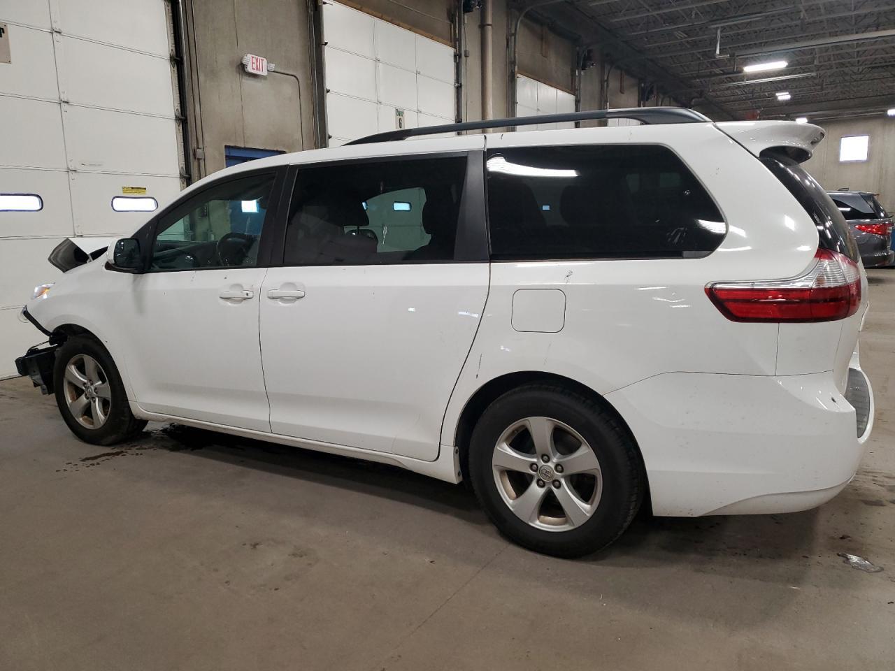 2017 TOYOTA SIENNA