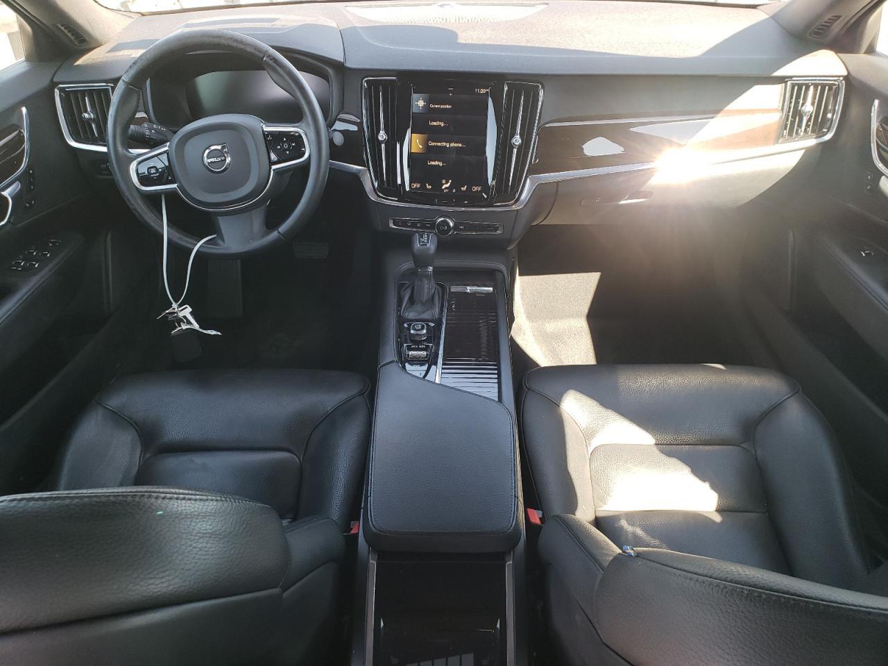 2020 VOLVO S90