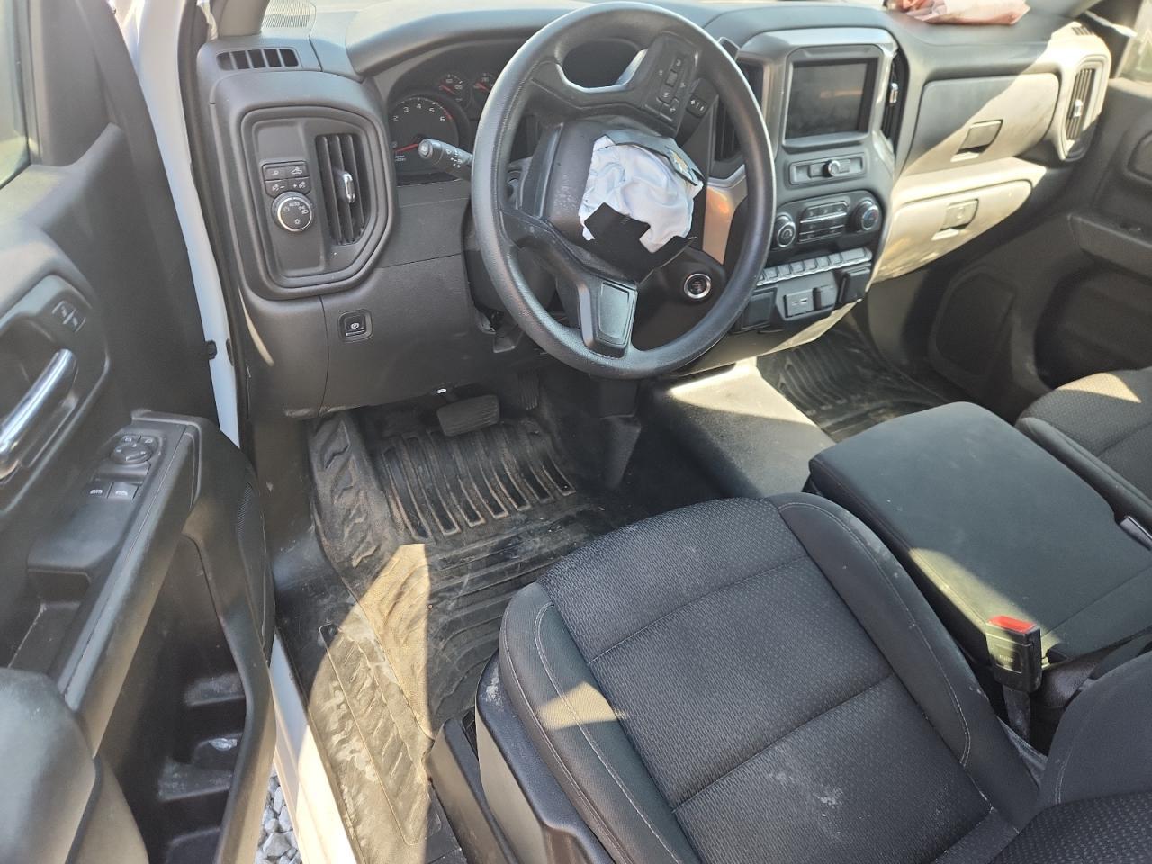 2024 CHEVROLET Silverado