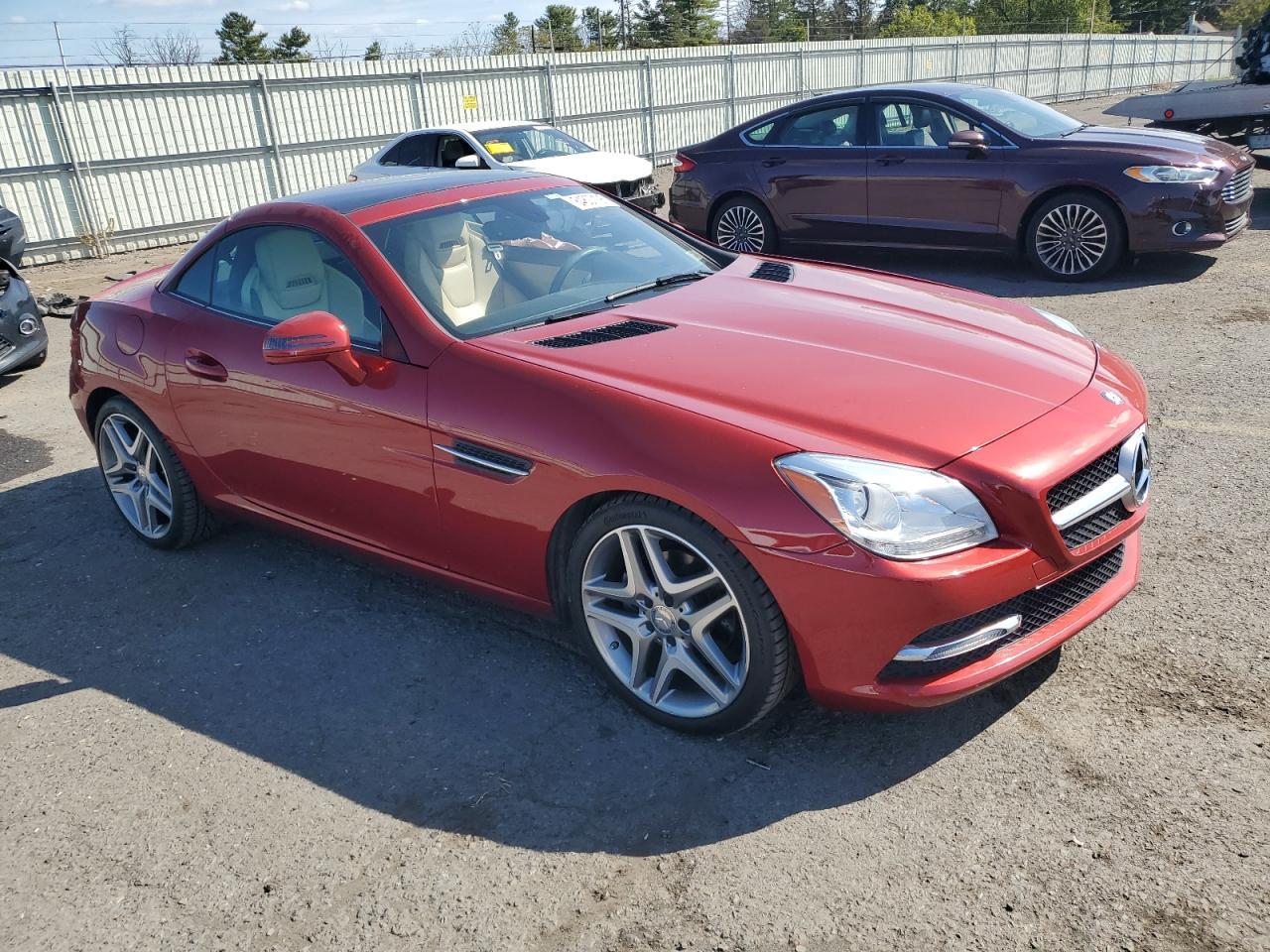 2015 MERCEDES-BENZ SLK-Class
