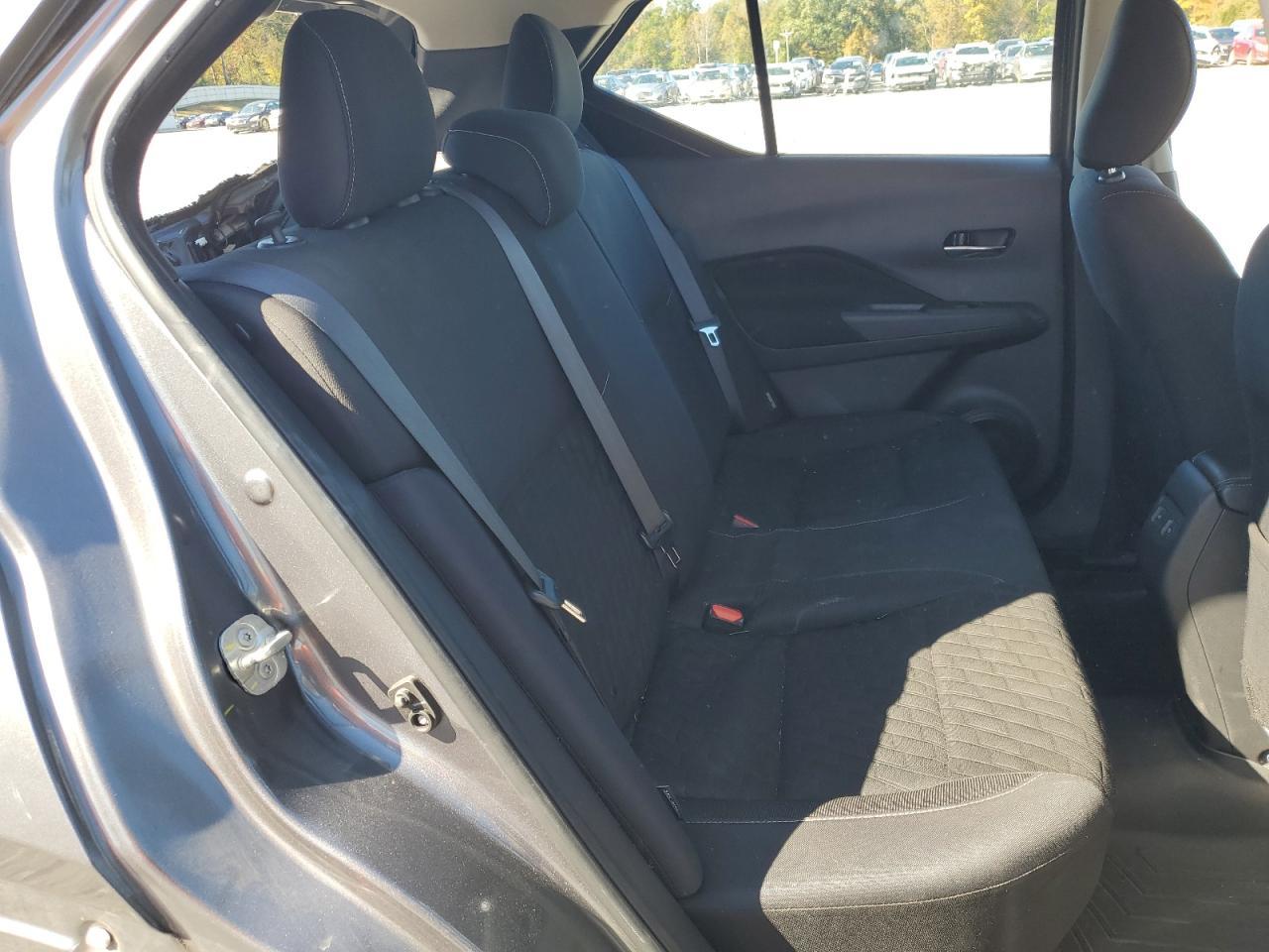 2021 NISSAN KICKS
