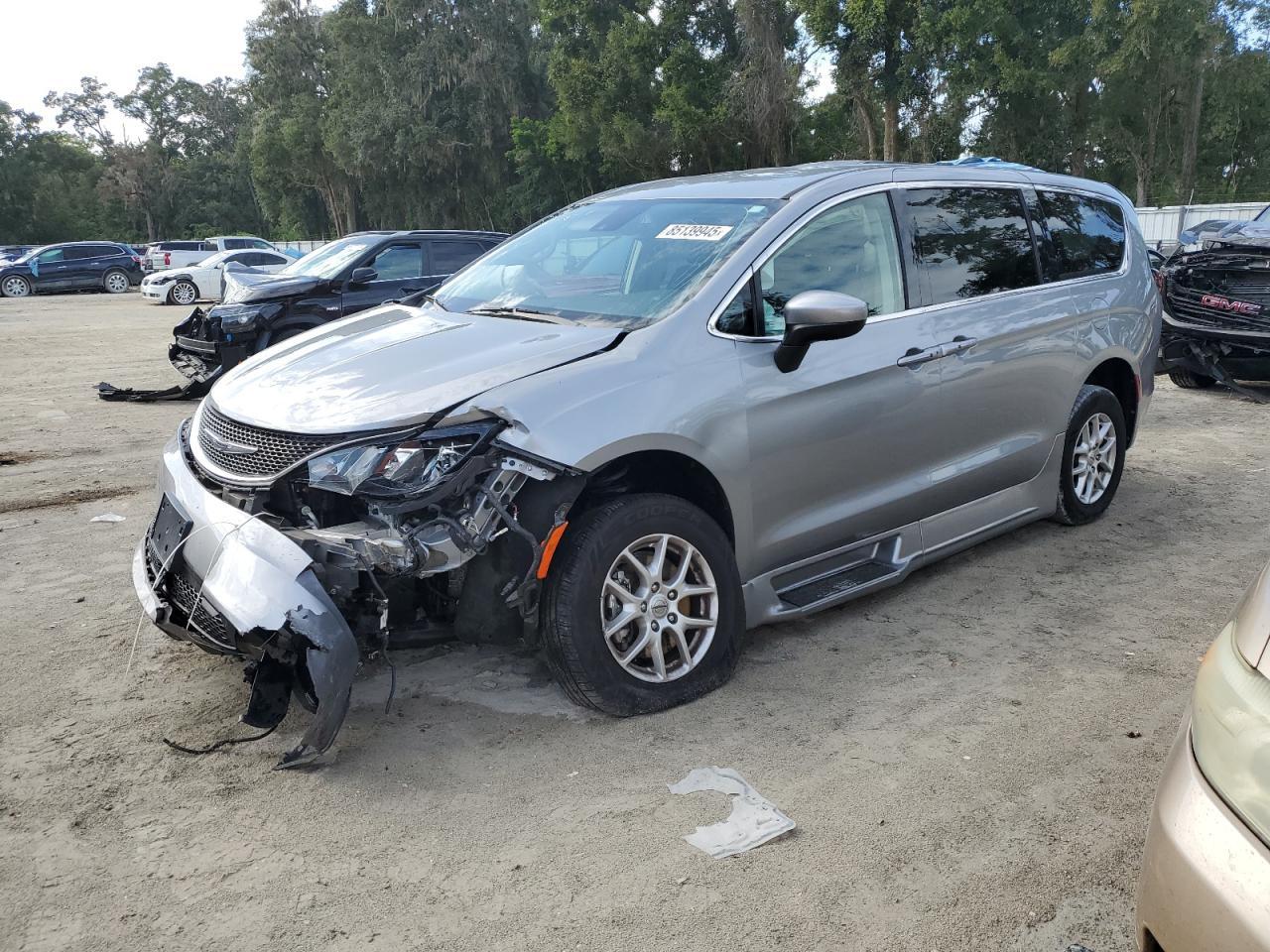 2021 CHRYSLER Voyager