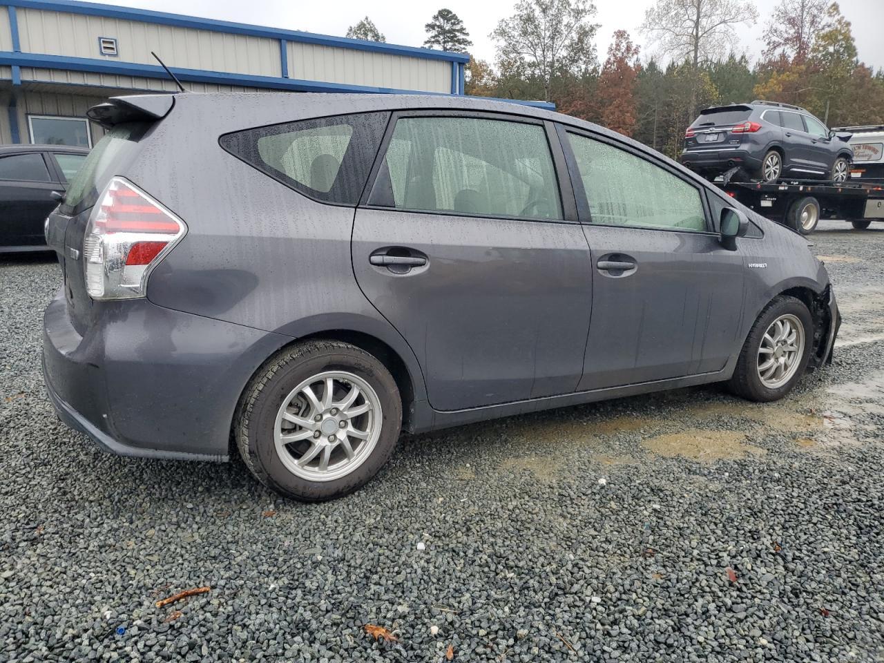 2015 TOYOTA PRIUS V