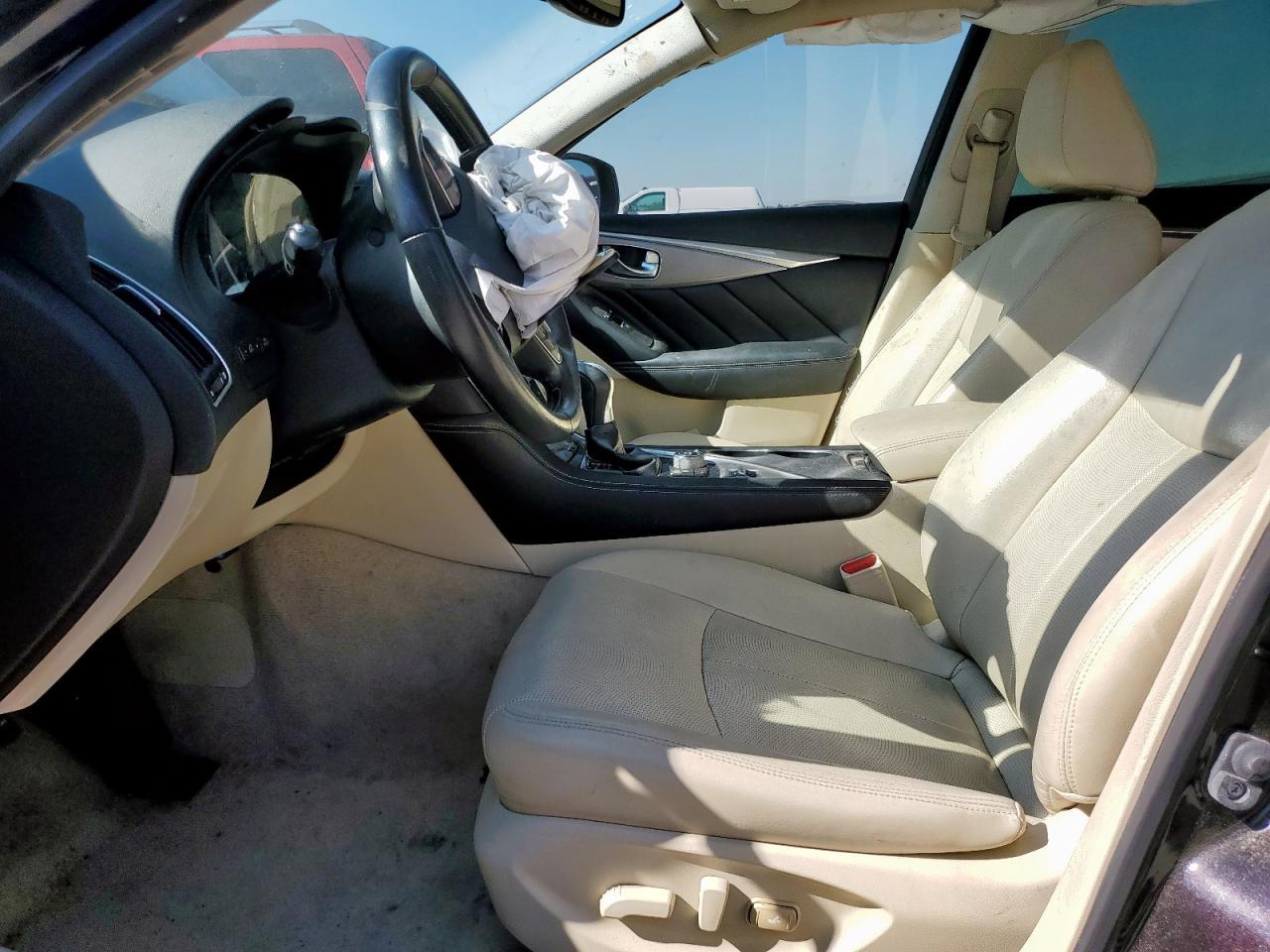 2015 INFINITI Q50