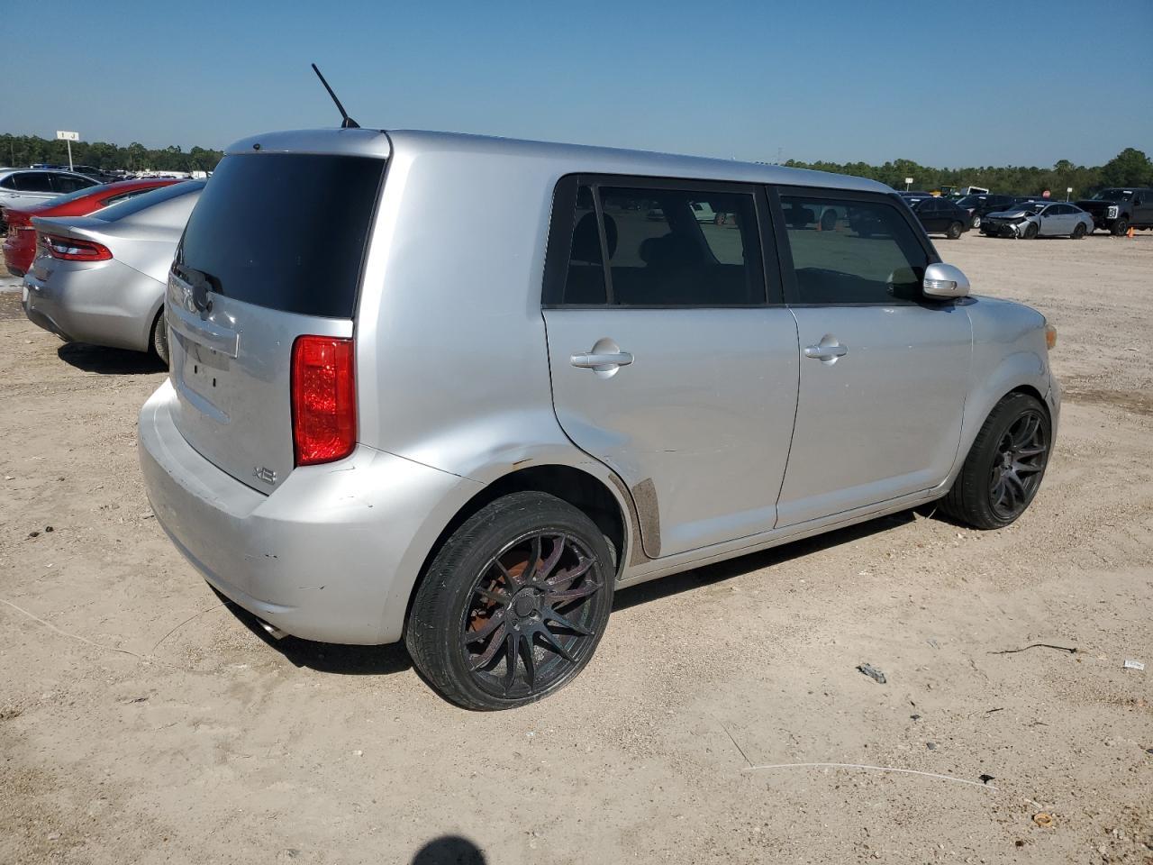 2010 TOYOTA SCION
