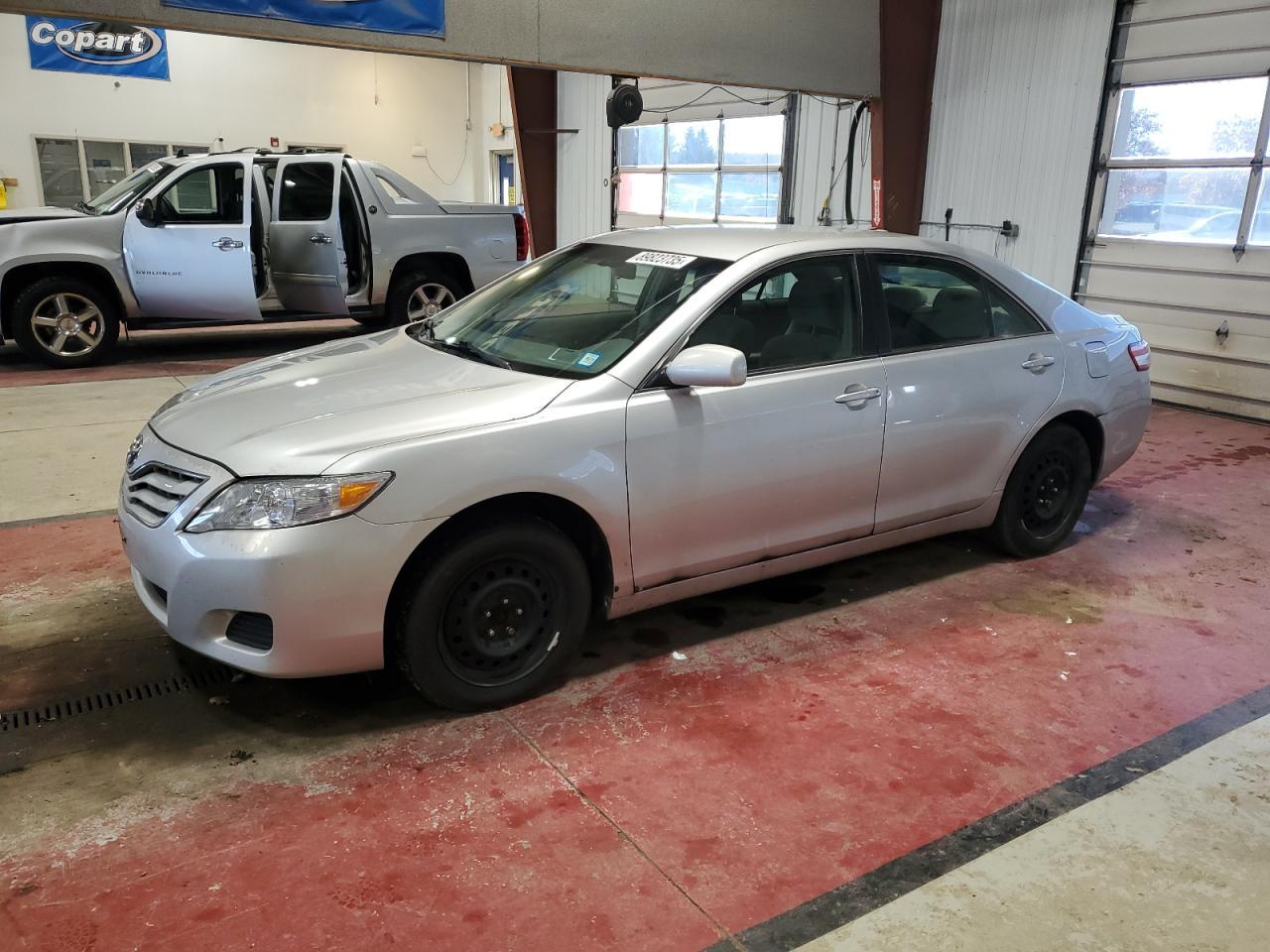 2011 TOYOTA CAMRY