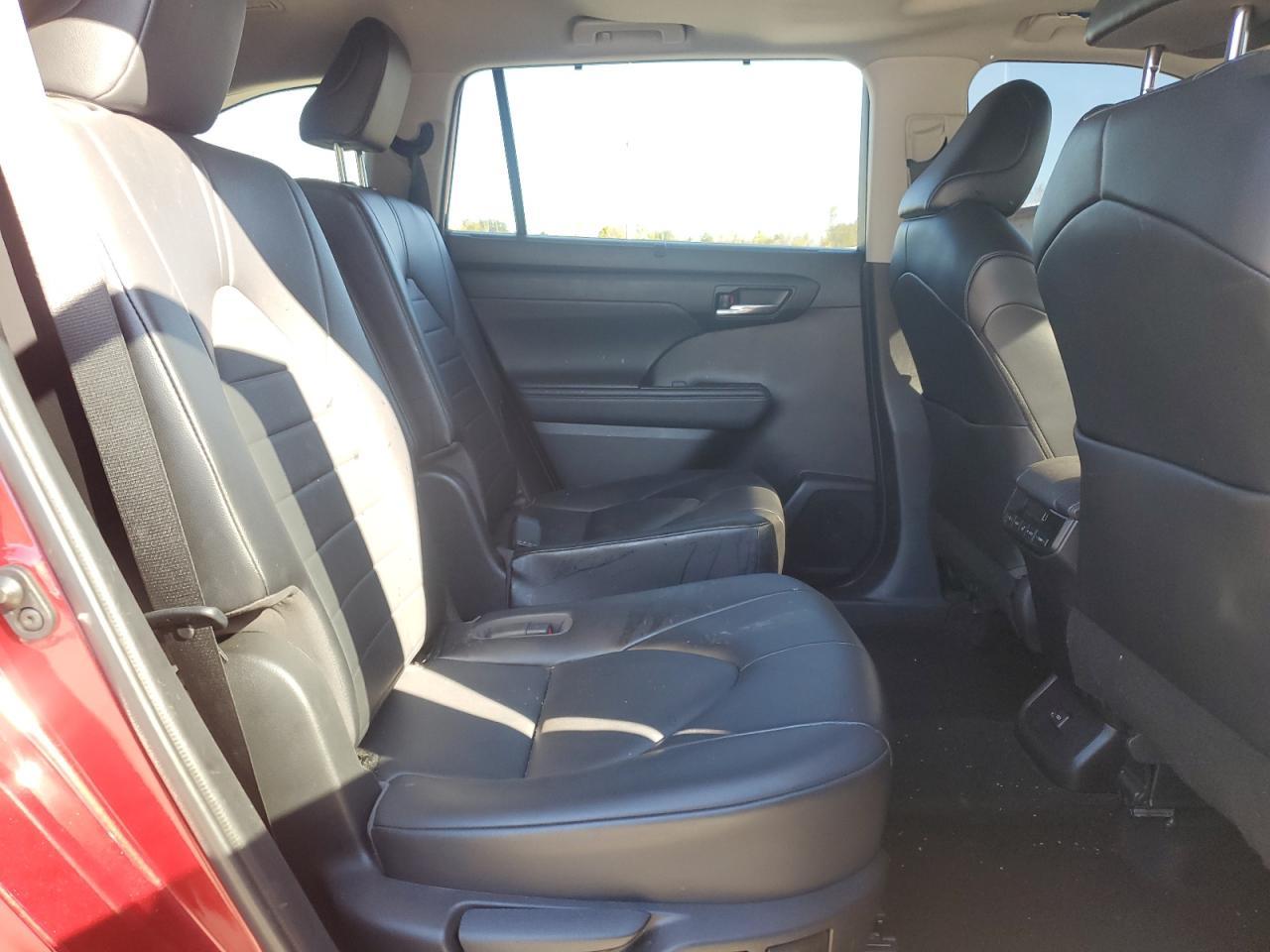 2022 TOYOTA HIGHLANDER