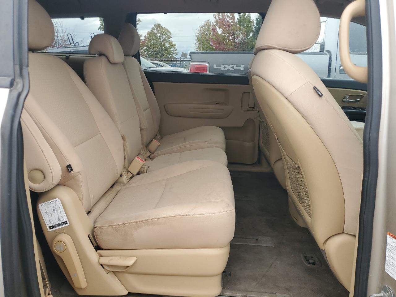 2016 KIA SEDONA