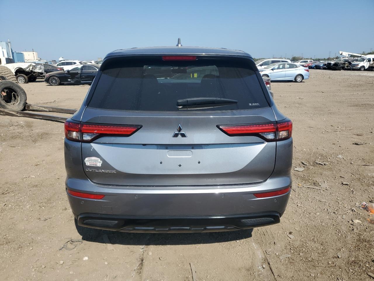 2022 MITSUBISHI outlander