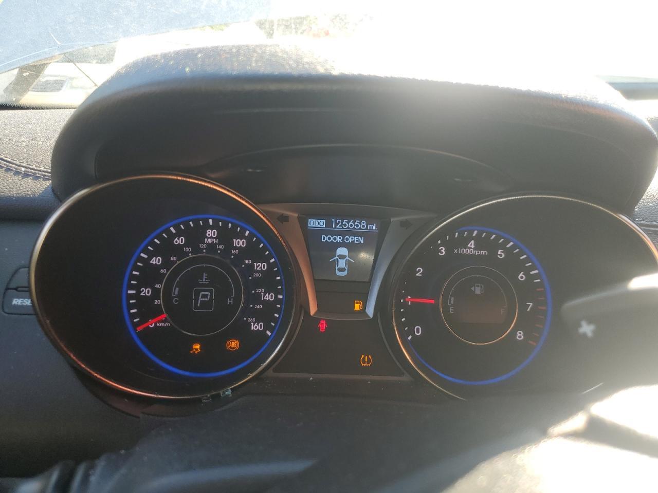 2013 HYUNDAI GENESIS