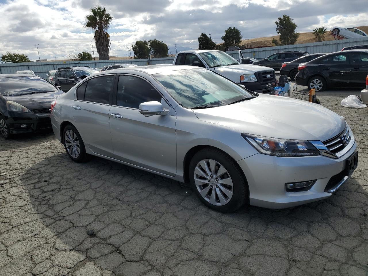 2013 HONDA ACCORD