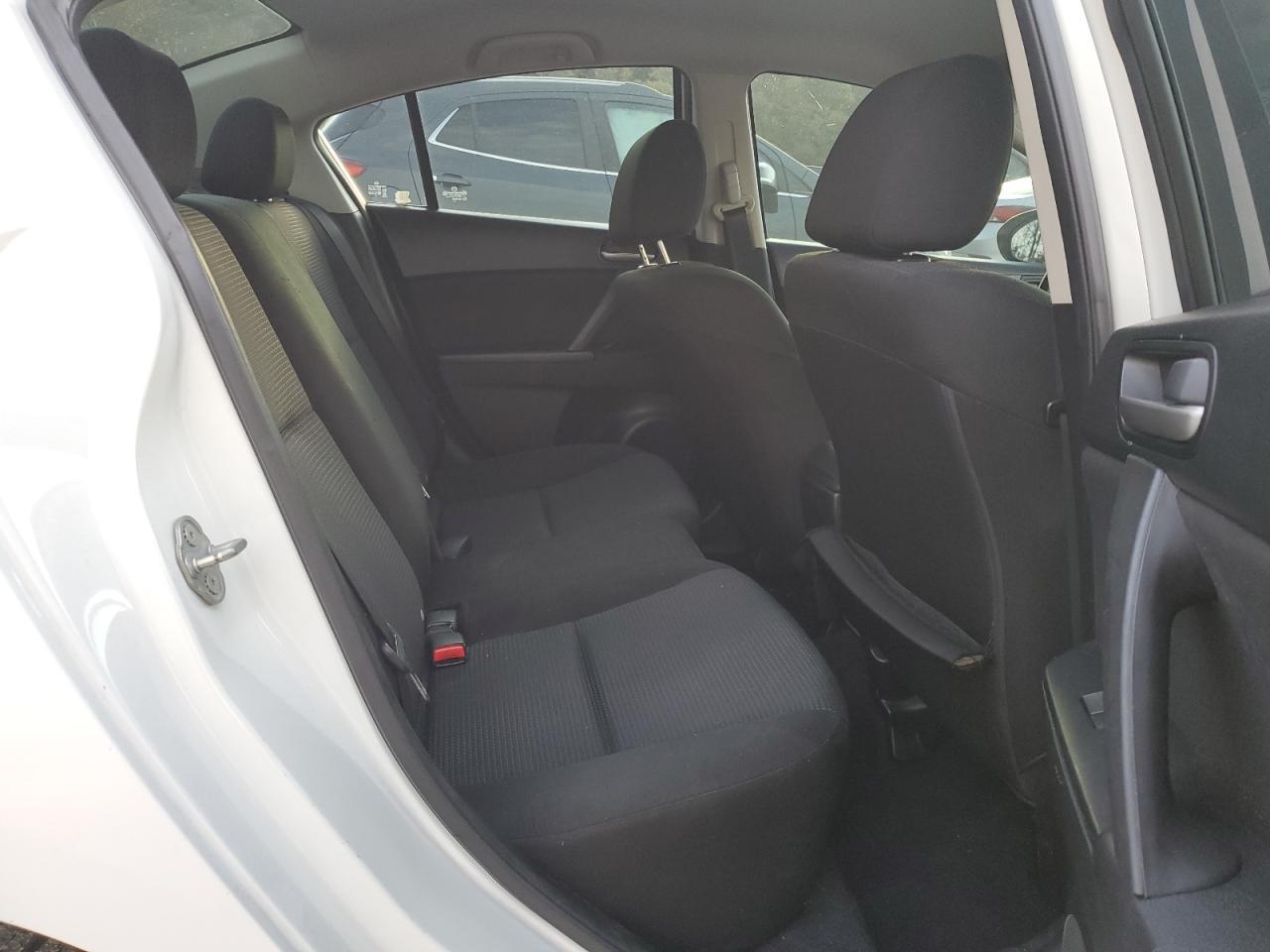 2013 MAZDA 3