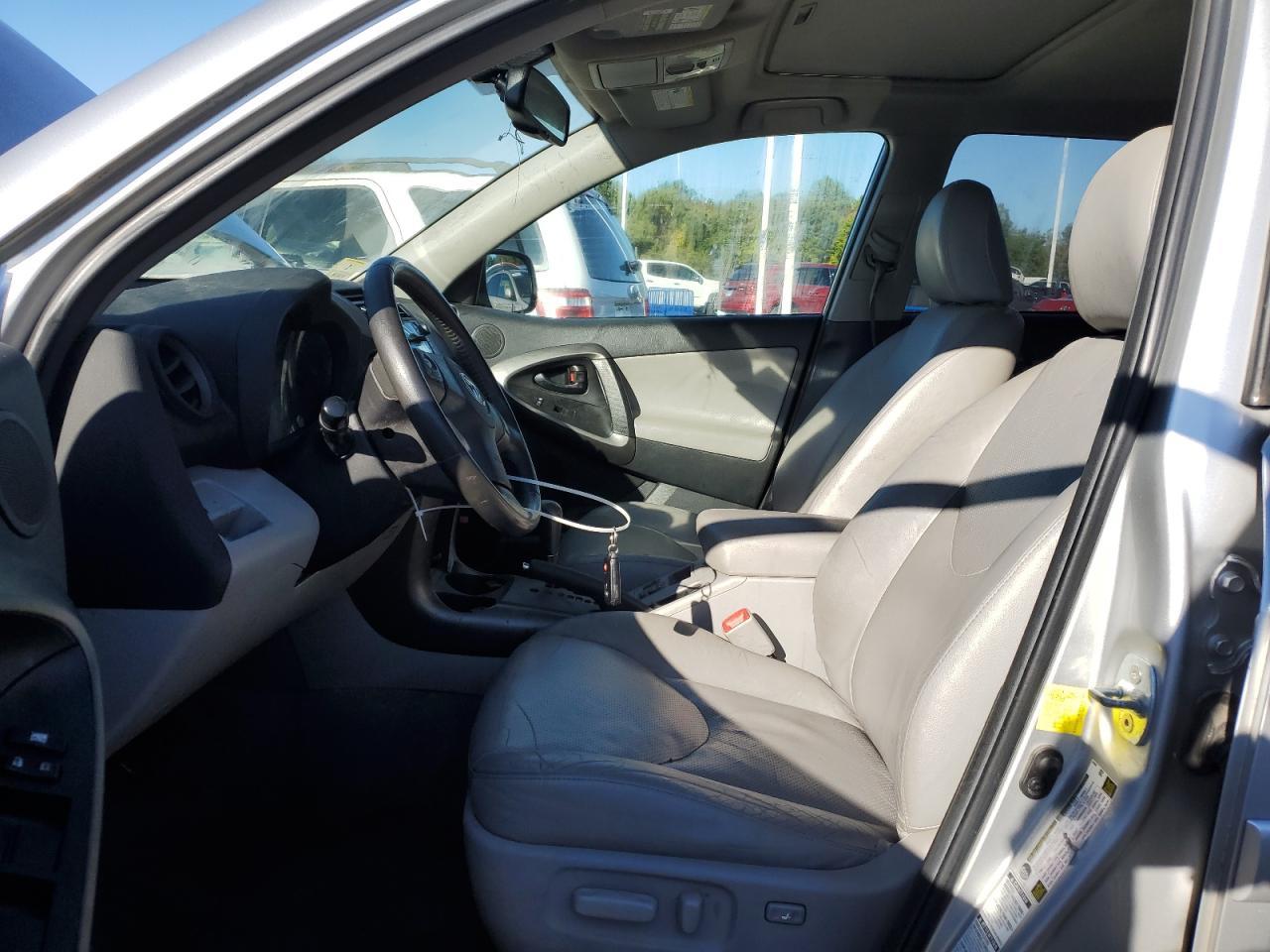 2011 TOYOTA RAV4