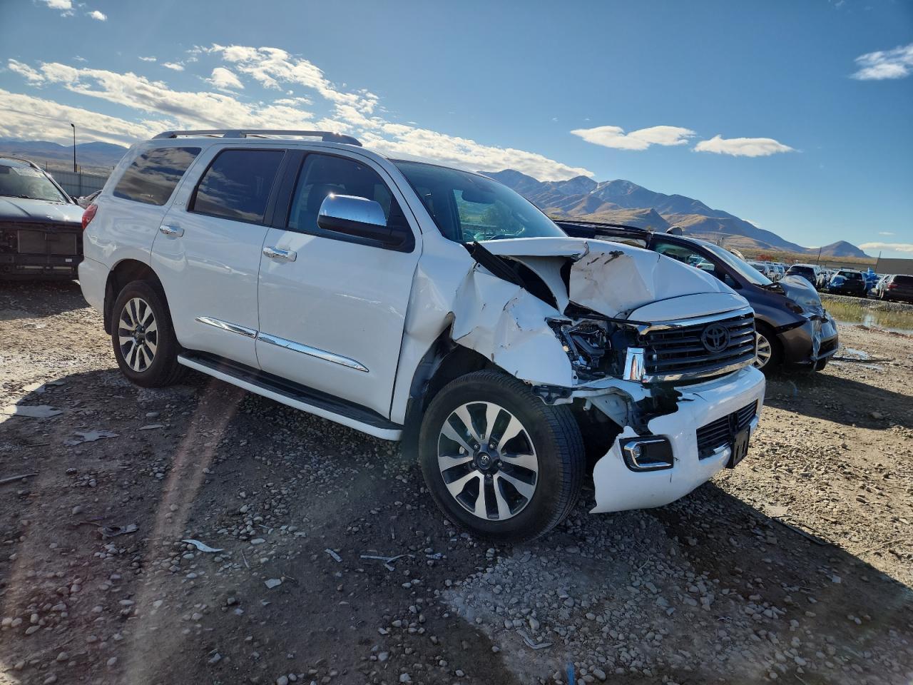 2020 TOYOTA Sequoia