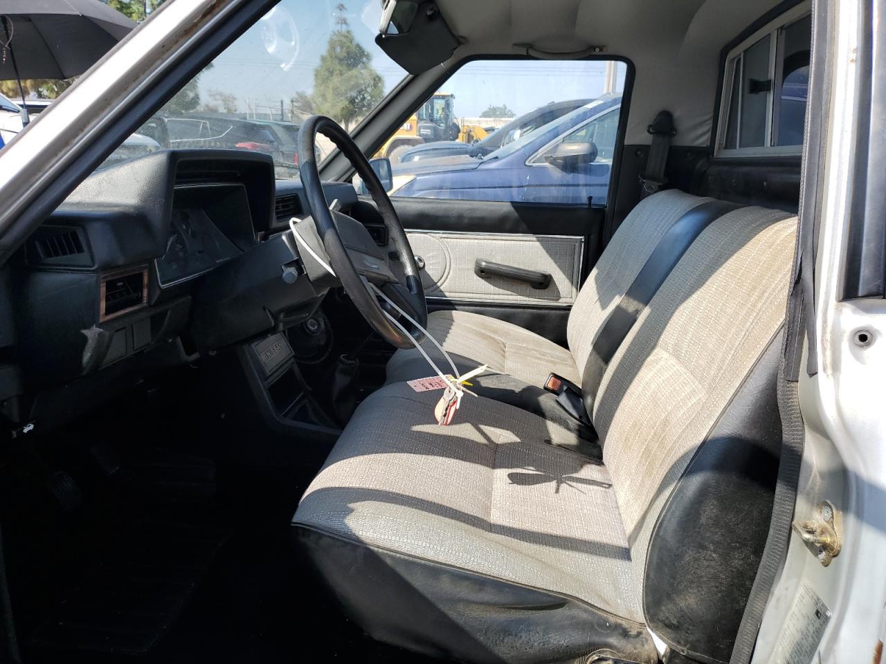 1985 NISSAN 720