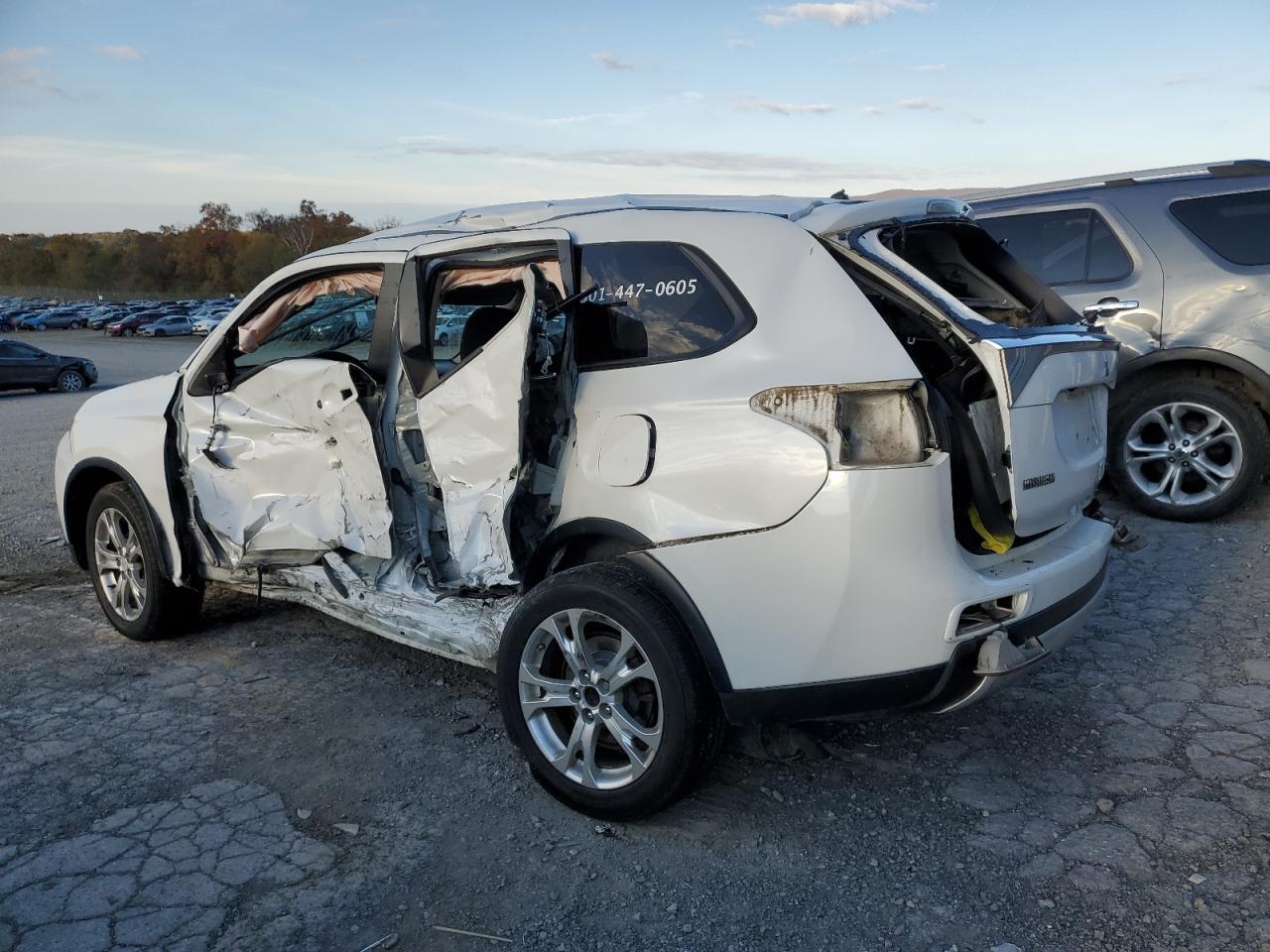 2015 MITSUBISHI outlander