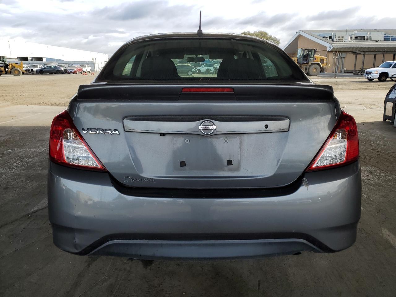 2019 NISSAN VERSA