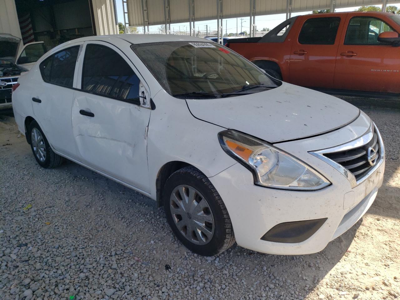 2017 NISSAN VERSA