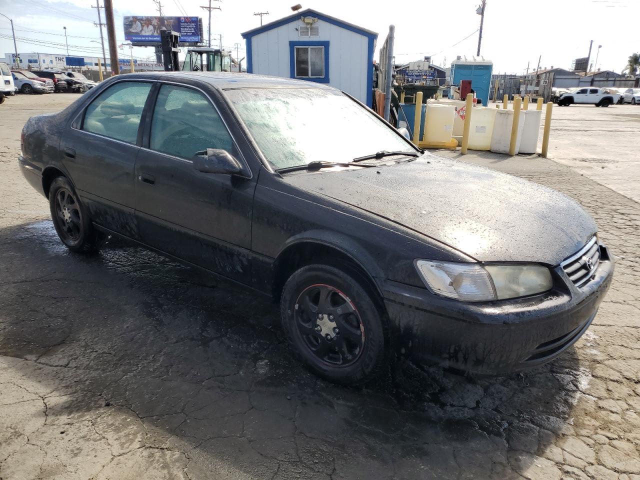 2000 TOYOTA CAMRY