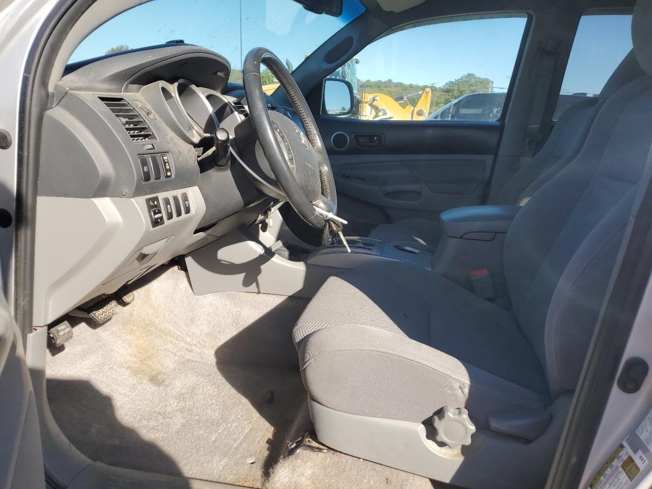 2011 TOYOTA TACOMA