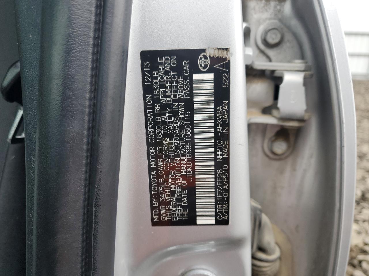 2014 TOYOTA Prius c