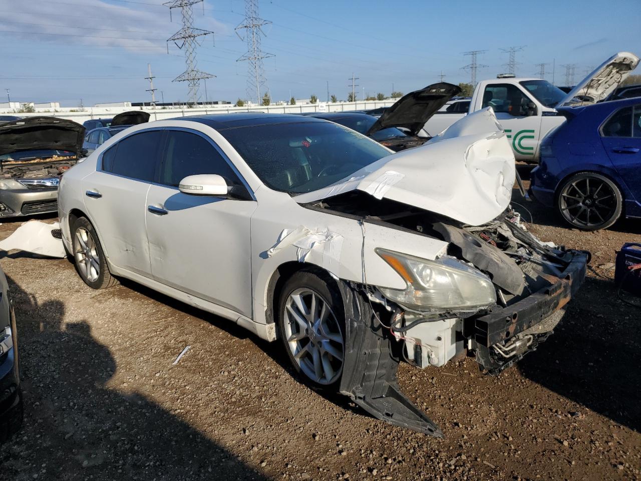 2011 NISSAN Maxima