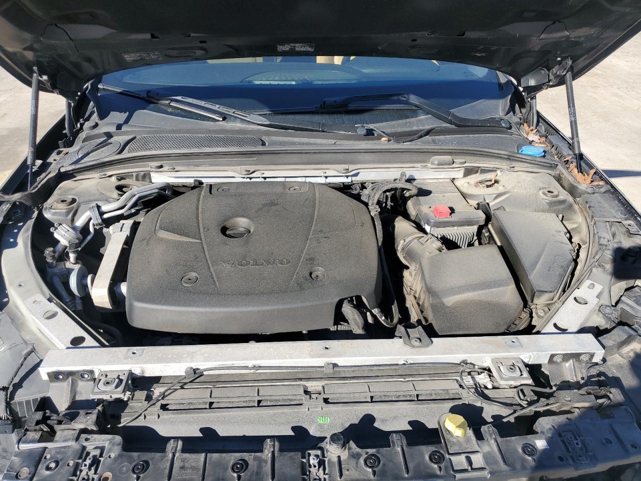 2018 VOLVO S90