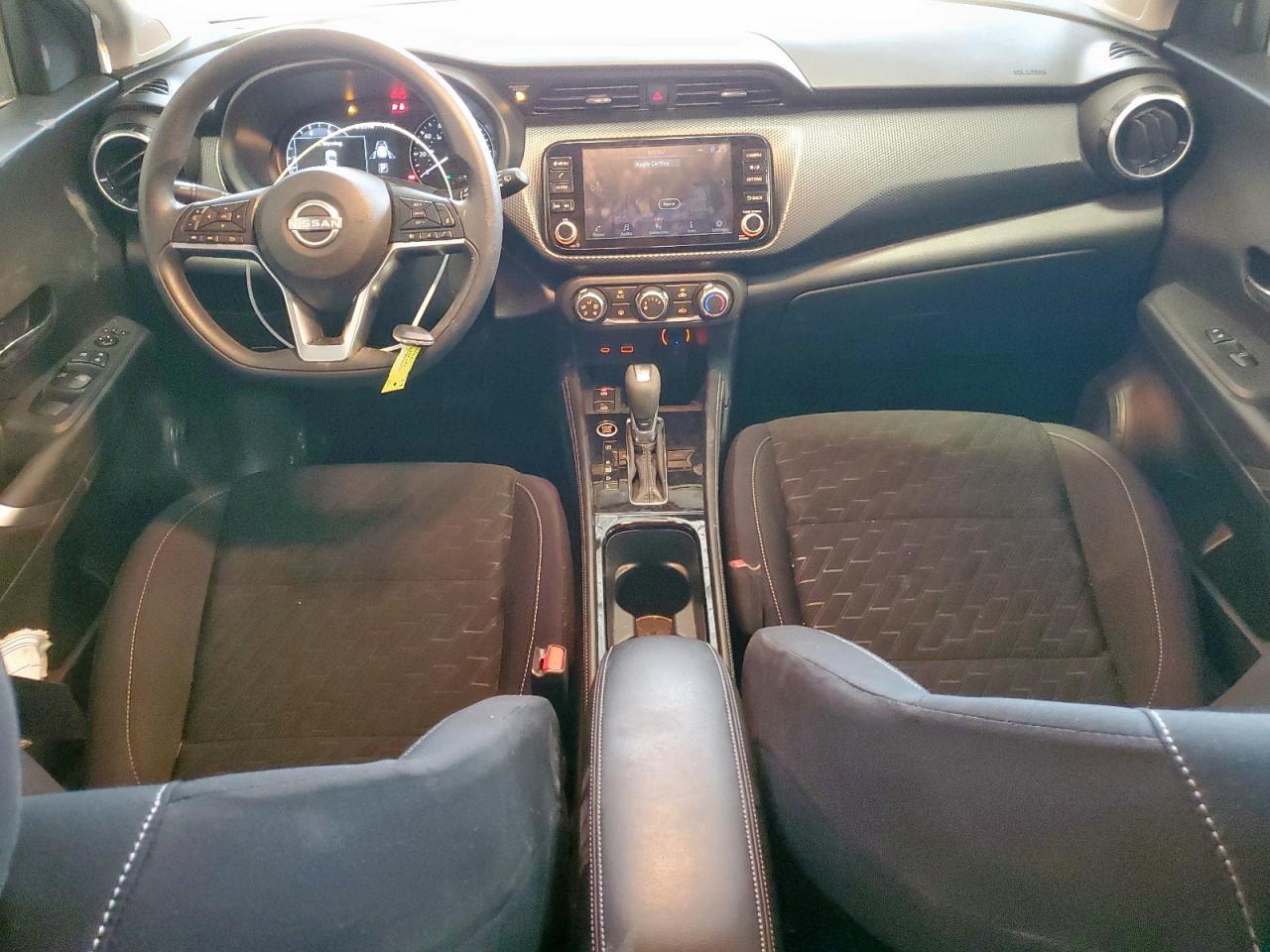 2024 NISSAN KICKS