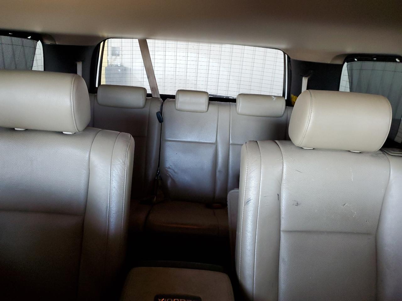 2010 TOYOTA Sequoia