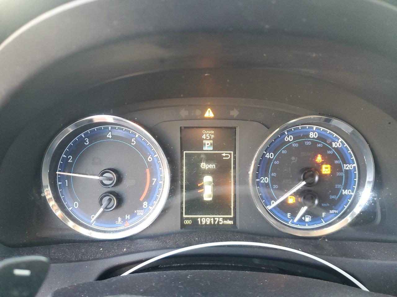 2017 TOYOTA COROLLA