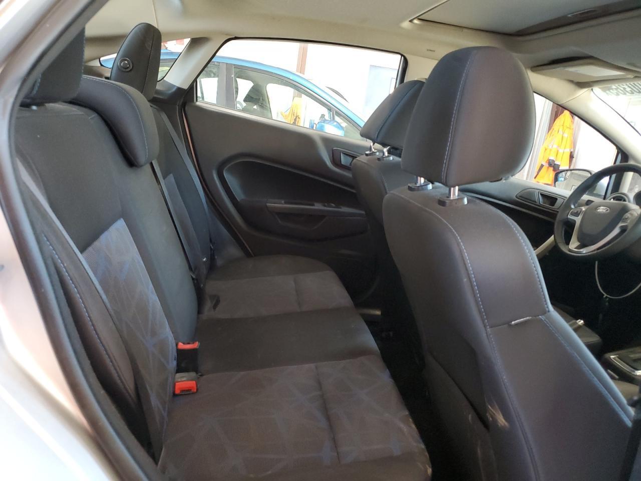 2013 FORD Fiesta