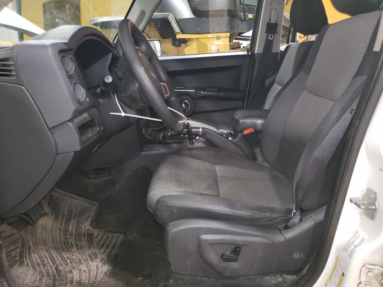 2010 JEEP Commander