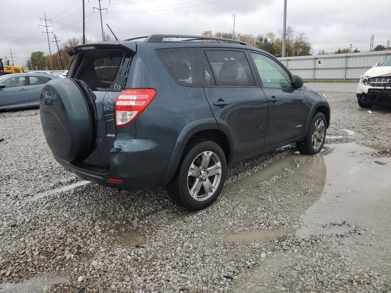 2011 TOYOTA RAV4