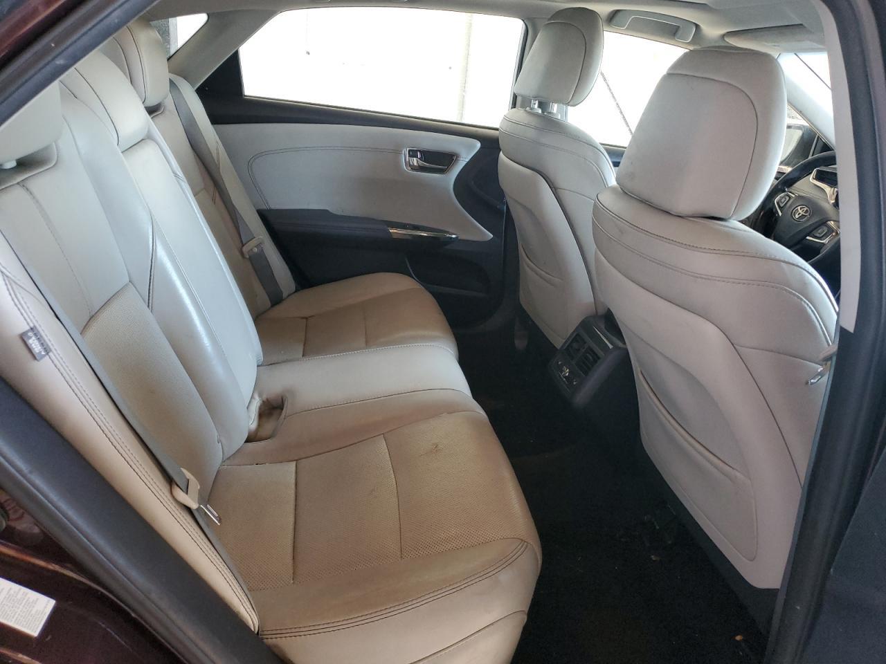 2013 TOYOTA Avalon