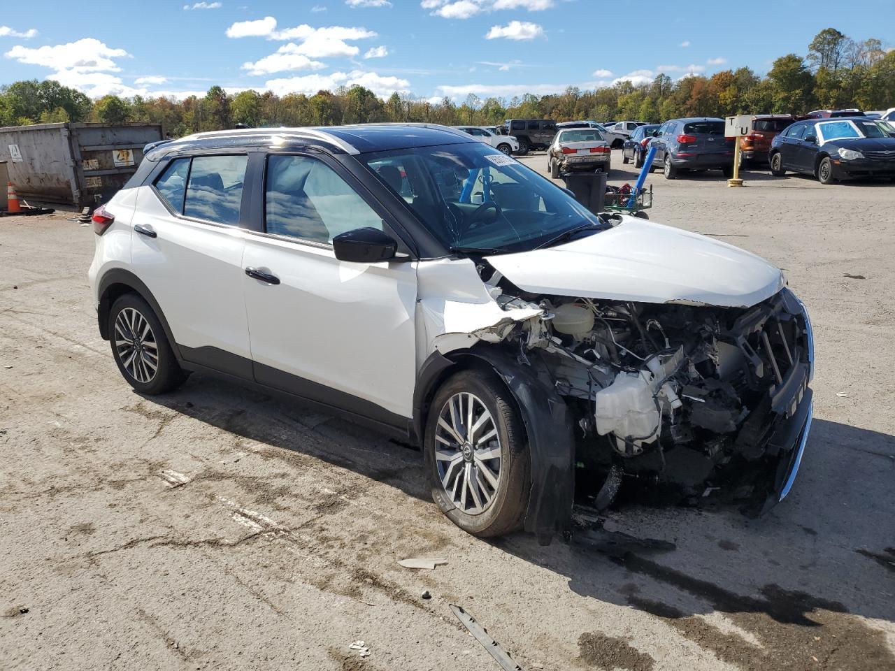 2023 NISSAN KICKS