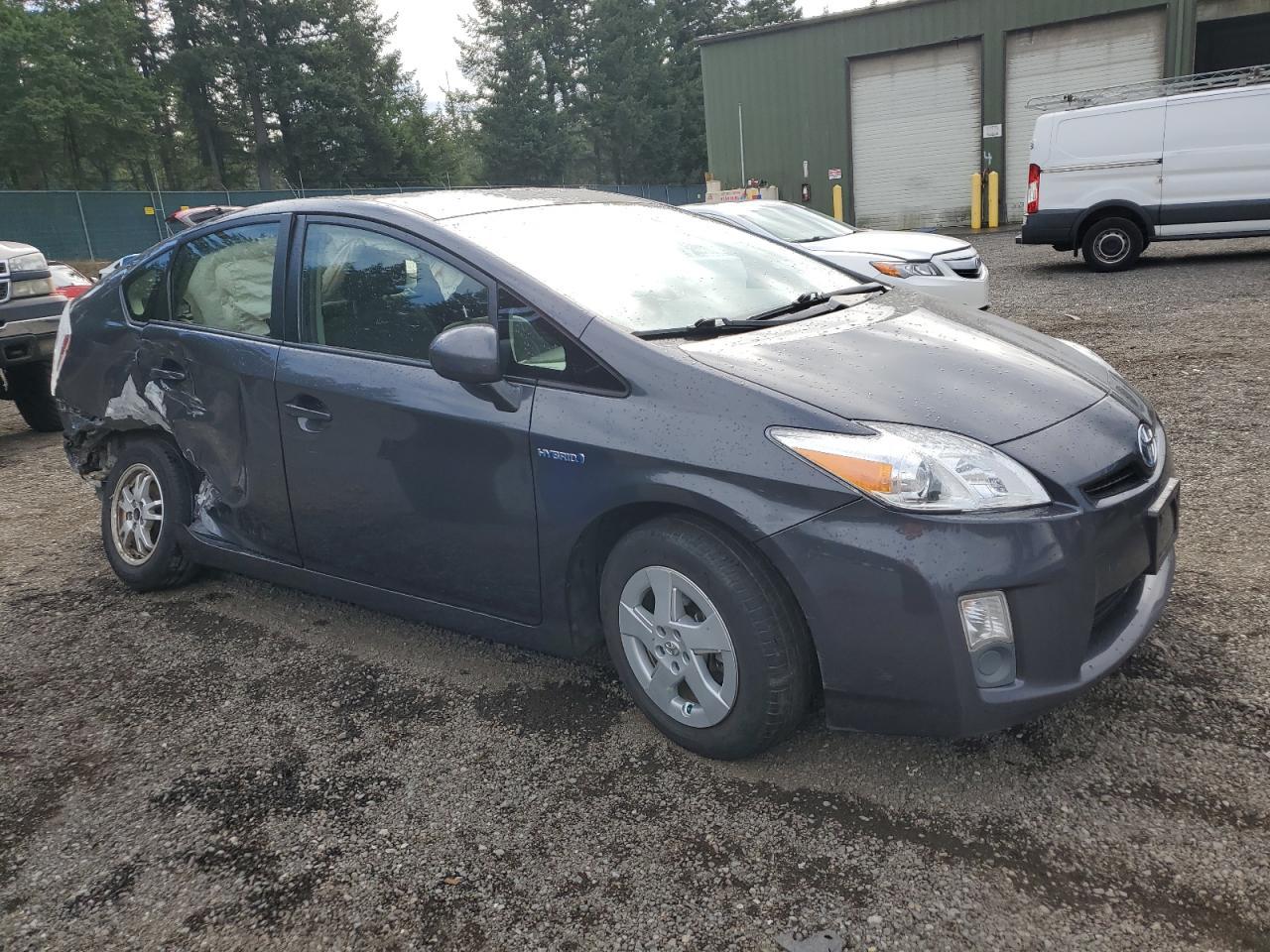 2011 TOYOTA PRIUS