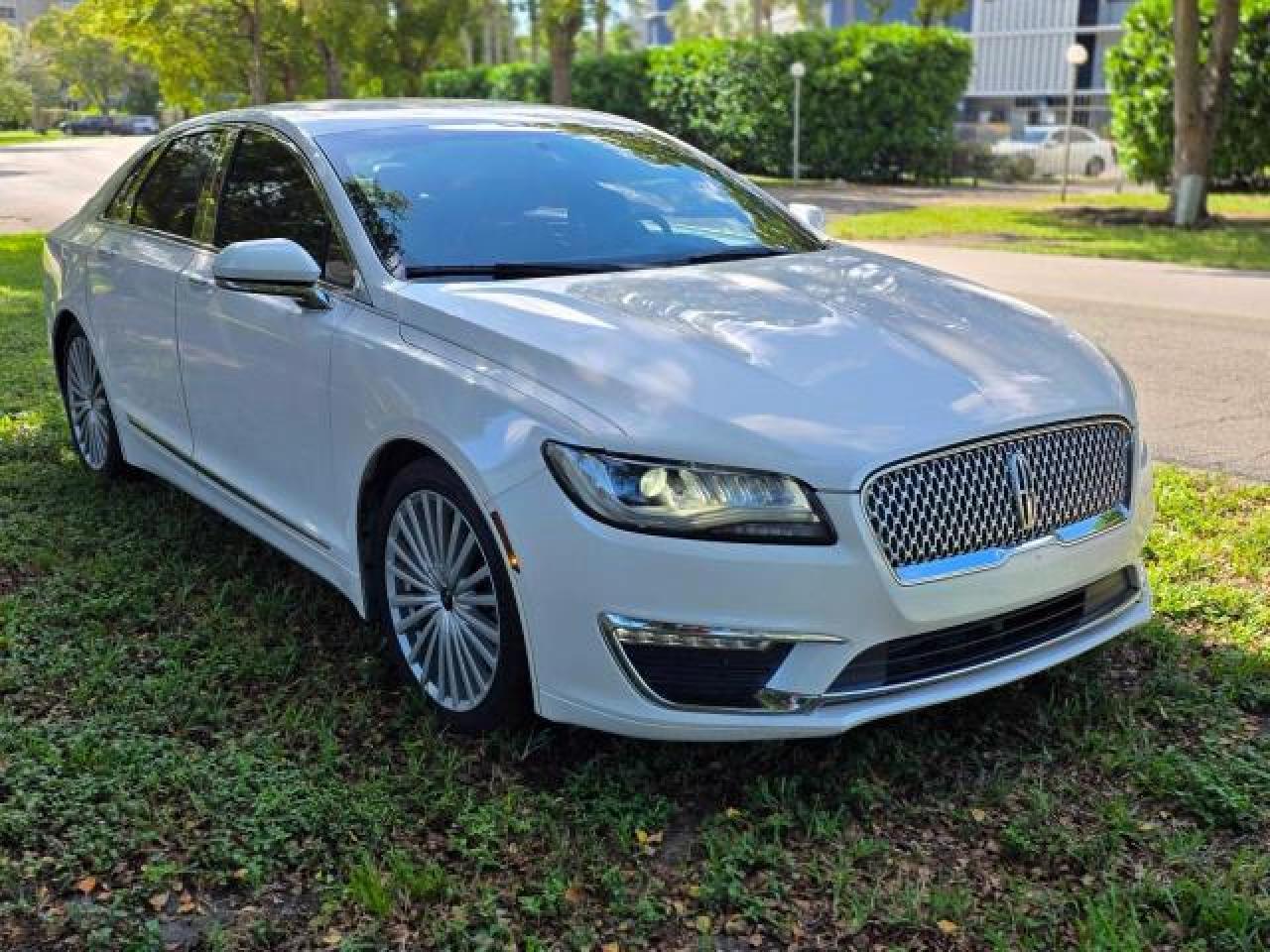 2017 LINCOLN MKZ