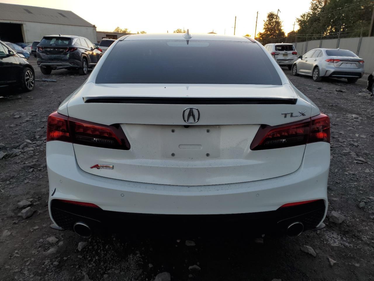 2018 ACURA TLX