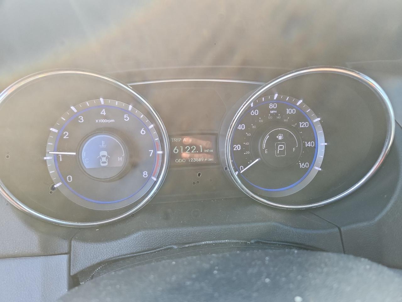 2011 HYUNDAI SONATA