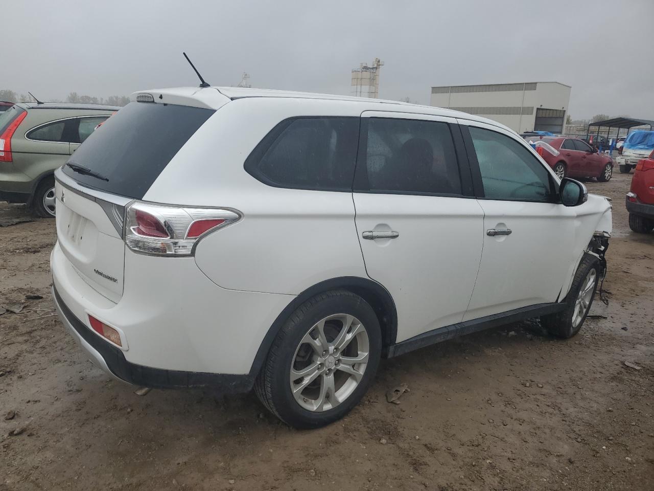 2015 MITSUBISHI outlander