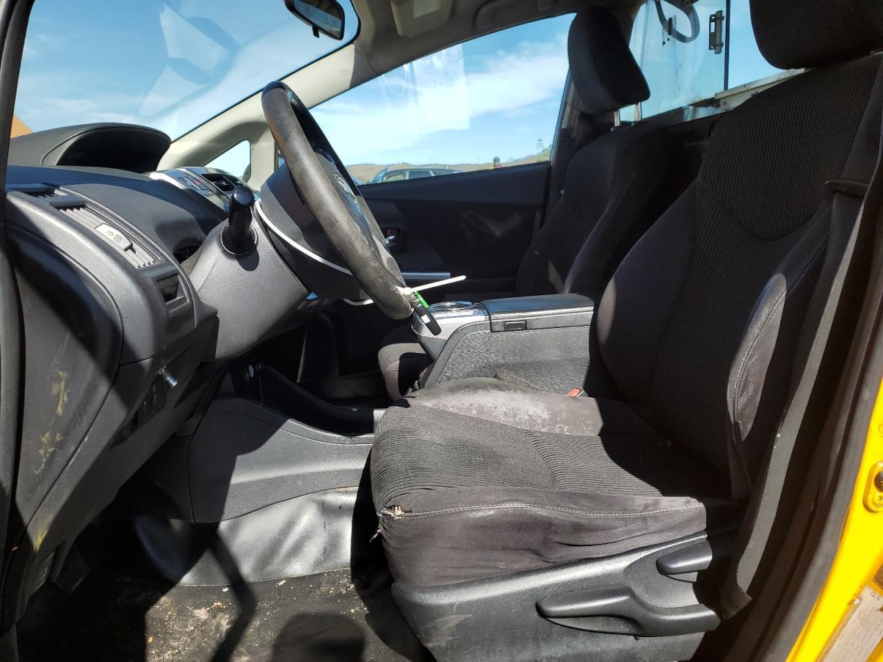 2016 TOYOTA PRIUS V